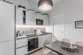 Sissi Home - Pavia City Center - by Host4U Pavia